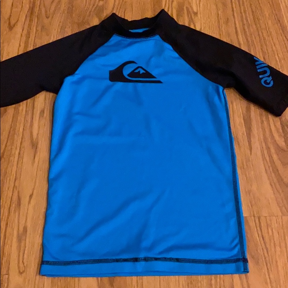 Quiksilver Rash Guard Kids Size Small